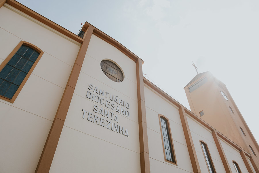 Batizado das irmãs Maria Luiza e Manuela no Santuário Diocesano Santa Terezinha no Taboão da Serra por Anderson Crepaldi Fotografia