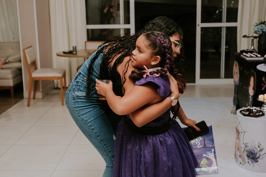 Festa de aniversário infantil da Maria Luiza com tema Wandinha em São Paulo por Anderson Crepaldi Fotografia