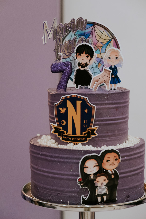 Festa de aniversário infantil da Maria Luiza com tema Wandinha em São Paulo por Anderson Crepaldi Fotografia