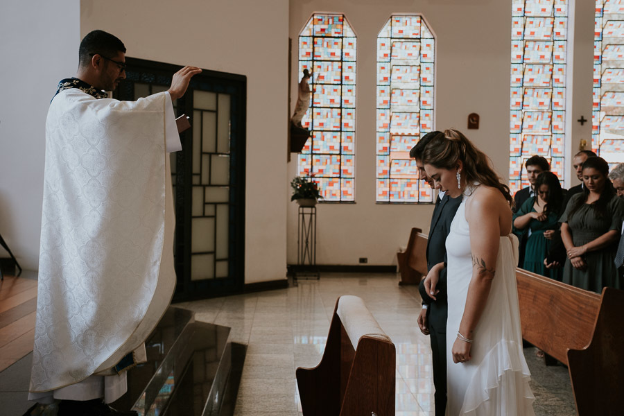 Casamento na Paróquia Bom Pastor, em Alphaville de Larissa e Rodolfo por Anderson Crepaldi Fotografia