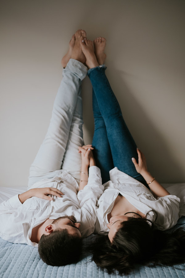 Ensaio pré-wedding em um ferro velho na cidade de Avaré de Beatriz e Gabriel por Anderson Crepaldi Fotografia