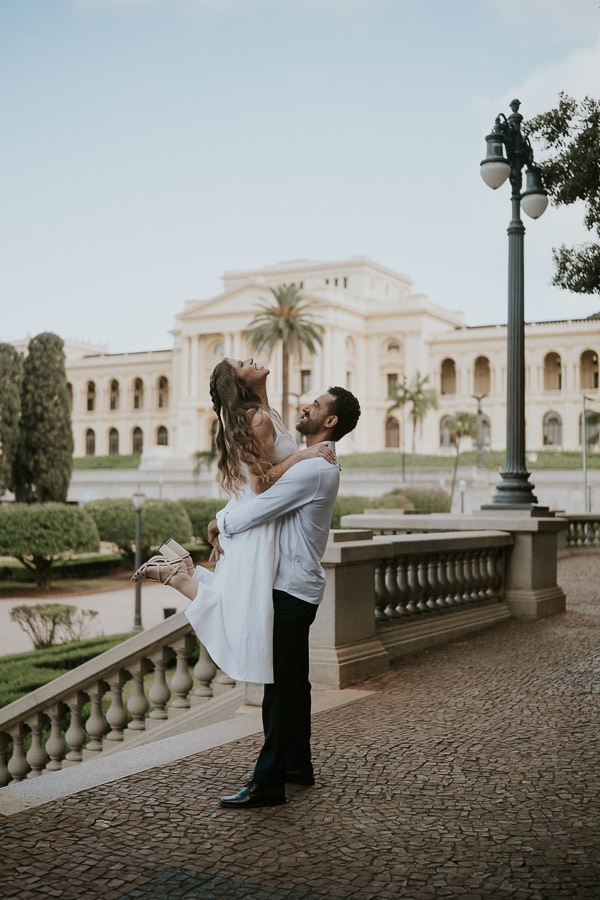 Ensaio pré wedding no Museu do Ipiranga/ Parque da Independência de Erika e Anderson por Anderson Crepaldi Fotografia