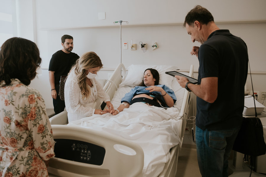 Fotografia de parto da Liz no Hospital Israelita Albert Einstein por Anderson Crepaldi Fotografia