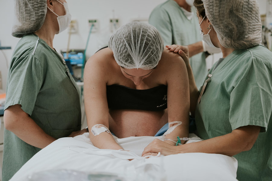 Fotografia de parto da Liz no Hospital Israelita Albert Einstein por Anderson Crepaldi Fotografia