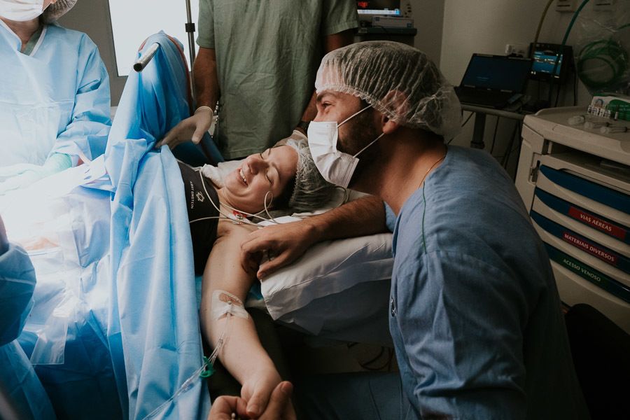 Fotografia de parto da Liz no Hospital Israelita Albert Einstein por Anderson Crepaldi Fotografia