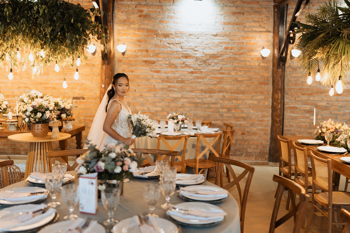 Casamento na Paróquia São Benedito, em Mogi das cruzes. Casamento no Casarão La Villa de Marina e Douglas por Anderson Crepaldi Fotografia