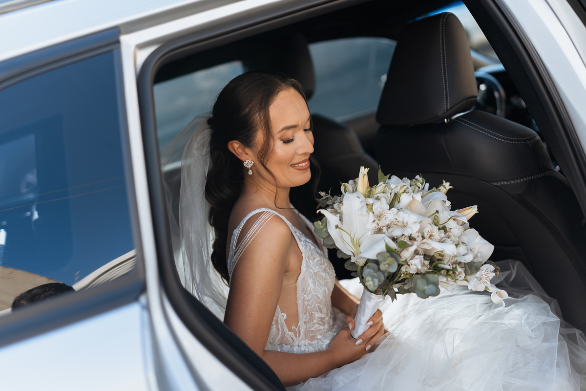 Casamento na Paróquia São Benedito, em Mogi das cruzes. Casamento no Casarão La Villa de Marina e Douglas por Anderson Crepaldi Fotografia