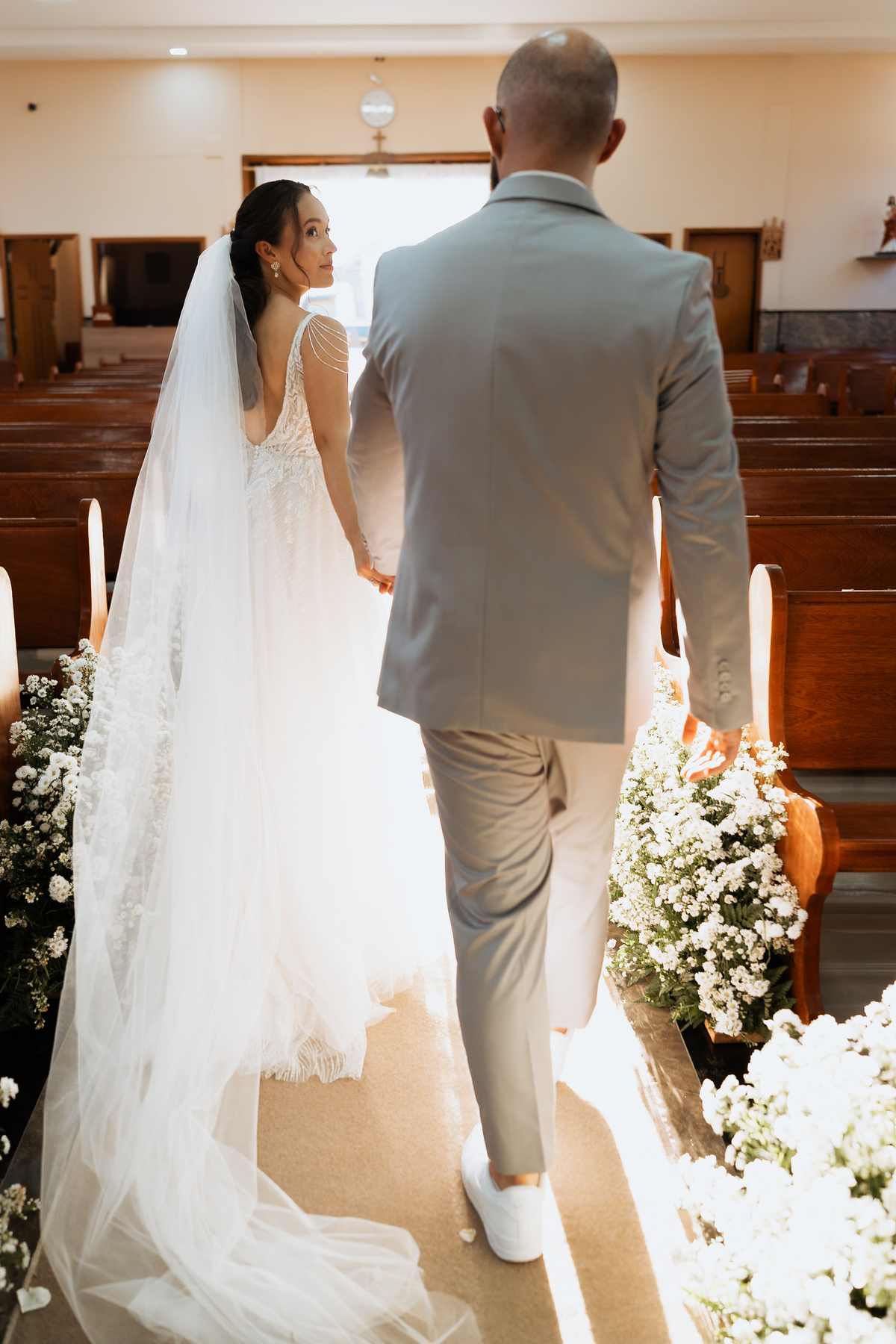 Casamento na Paróquia São Benedito, em Mogi das cruzes. Casamento no Casarão La Villa de Marina e Douglas por Anderson Crepaldi Fotografia