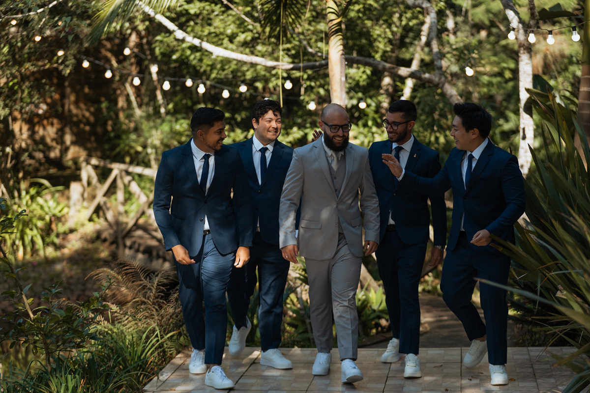 Casamento na Paróquia São Benedito, em Mogi das cruzes. Casamento no Casarão La Villa de Marina e Douglas por Anderson Crepaldi Fotografia