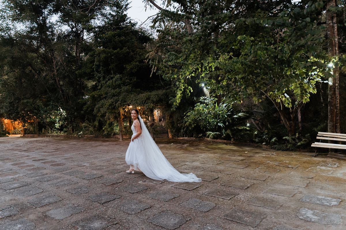 Casamento na Paróquia São Benedito, em Mogi das cruzes. Casamento no Casarão La Villa de Marina e Douglas por Anderson Crepaldi Fotografia