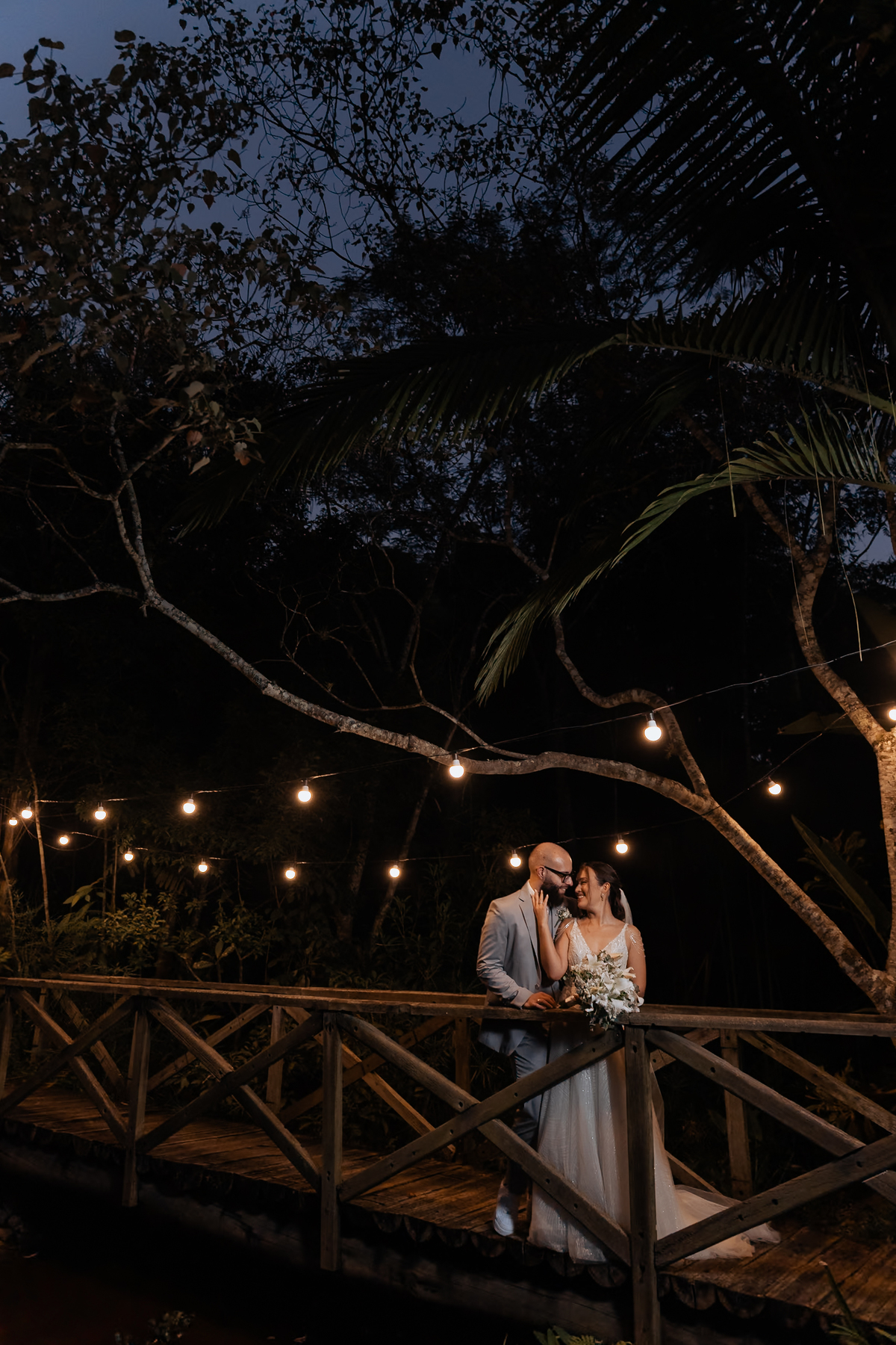 Casamento na Paróquia São Benedito, em Mogi das cruzes. Casamento no Casarão La Villa de Marina e Douglas por Anderson Crepaldi Fotografia