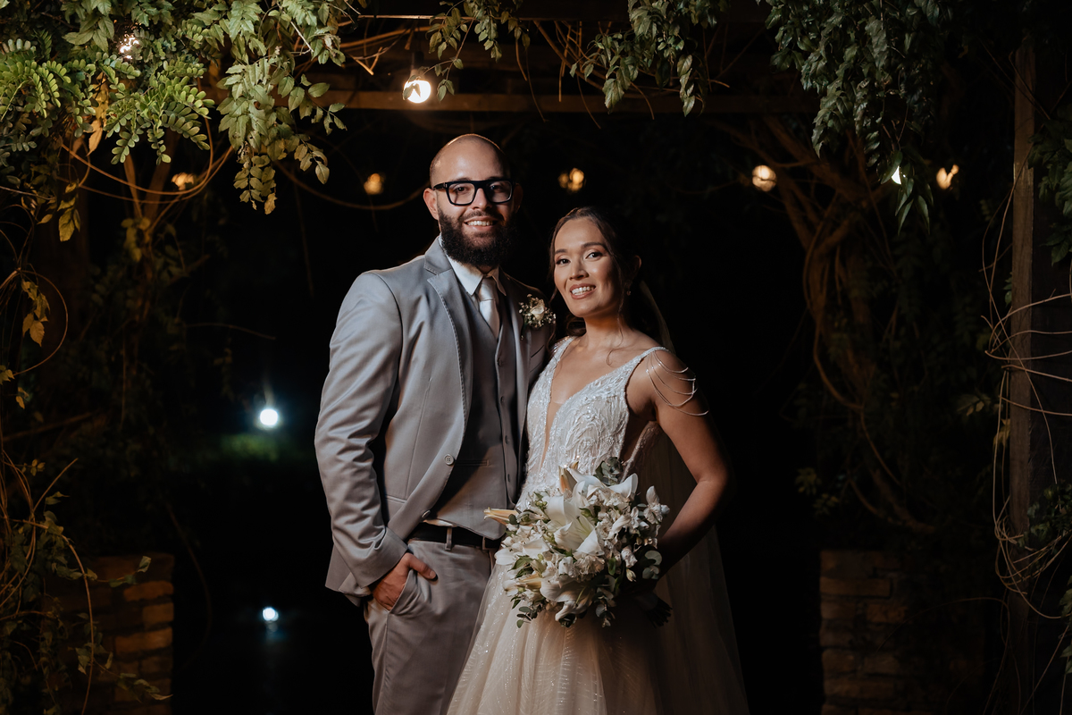Casamento na Paróquia São Benedito, em Mogi das cruzes. Casamento no Casarão La Villa de Marina e Douglas por Anderson Crepaldi Fotografia