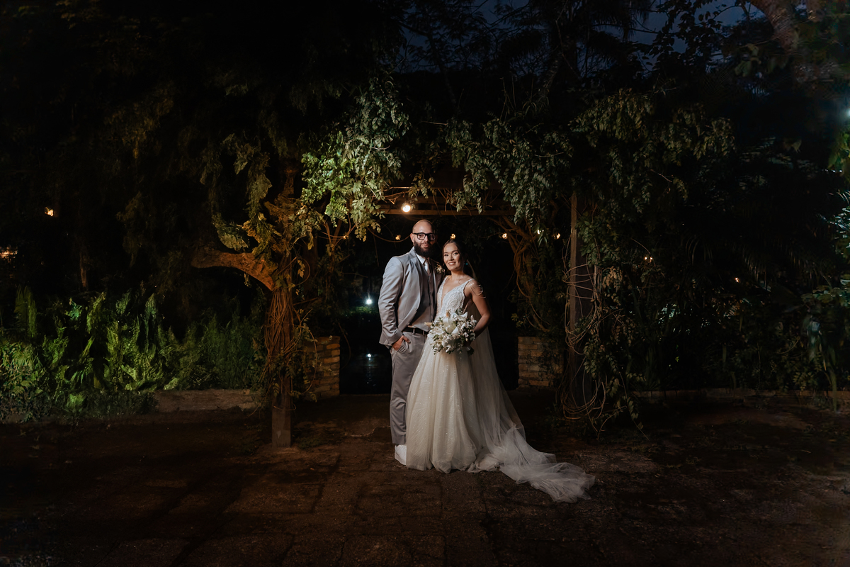 Casamento na Paróquia São Benedito, em Mogi das cruzes. Casamento no Casarão La Villa de Marina e Douglas por Anderson Crepaldi Fotografia