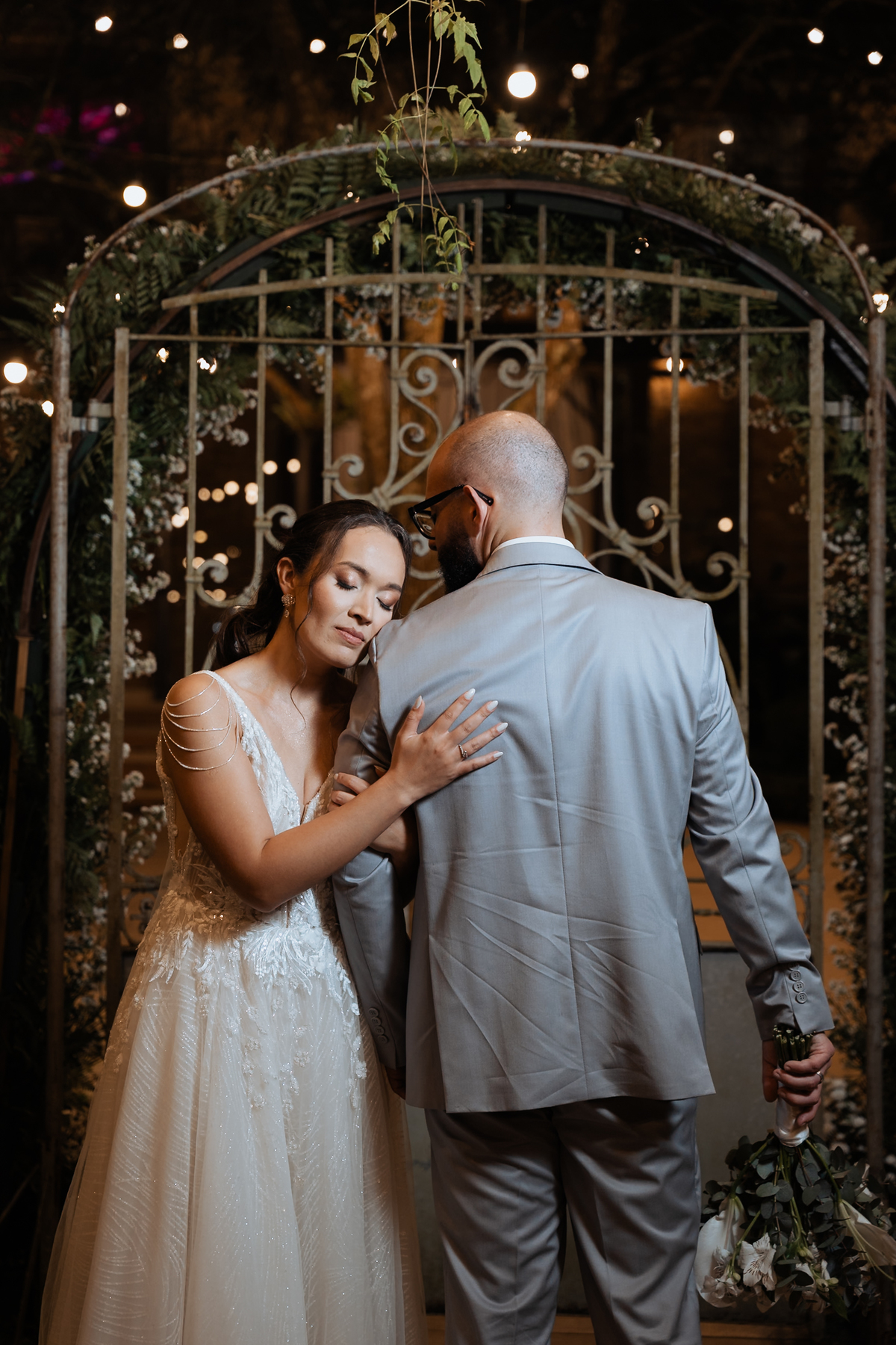 Casamento na Paróquia São Benedito, em Mogi das cruzes. Casamento no Casarão La Villa de Marina e Douglas por Anderson Crepaldi Fotografia
