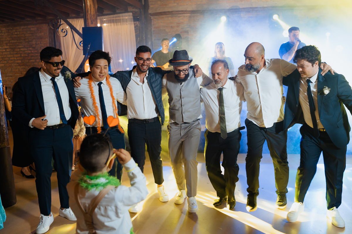 Casamento na Paróquia São Benedito, em Mogi das cruzes. Casamento no Casarão La Villa de Marina e Douglas por Anderson Crepaldi Fotografia