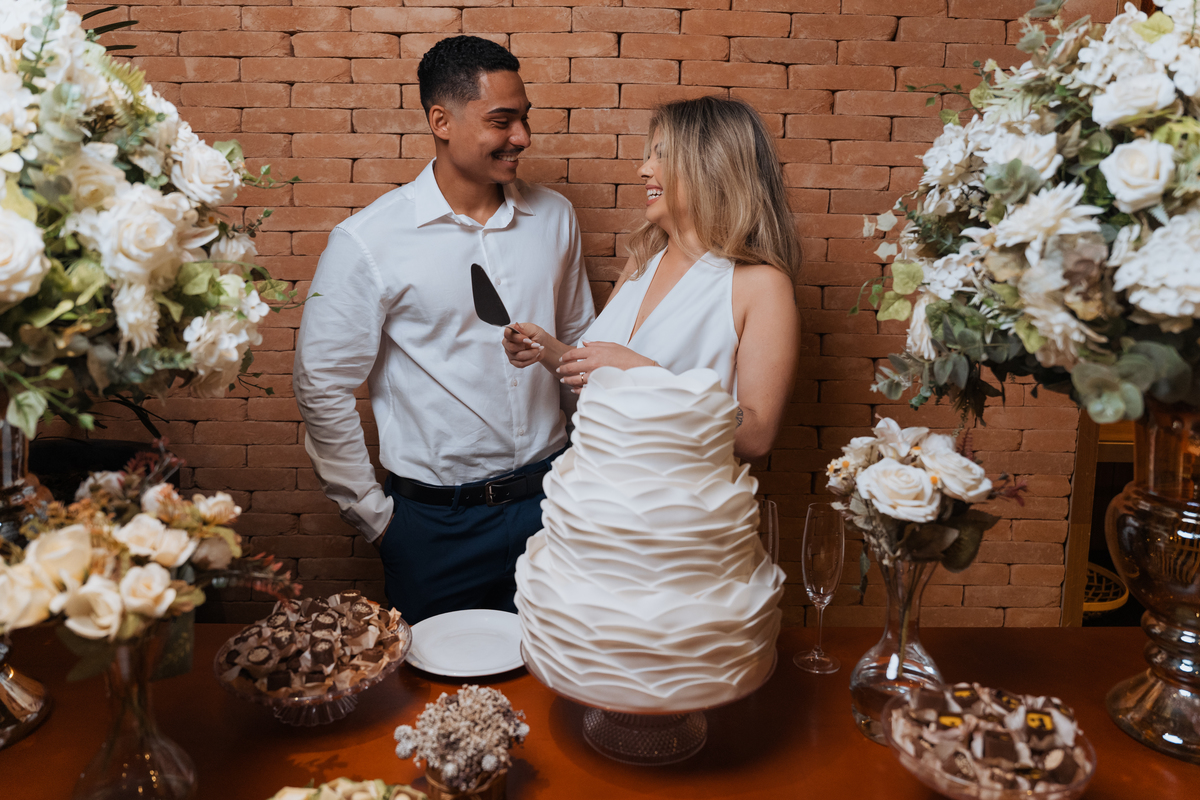 Casamento no Restaurante Coco Bambu Shopping Market Place de Larissa e João por Anderson Crepaldi Fotografia