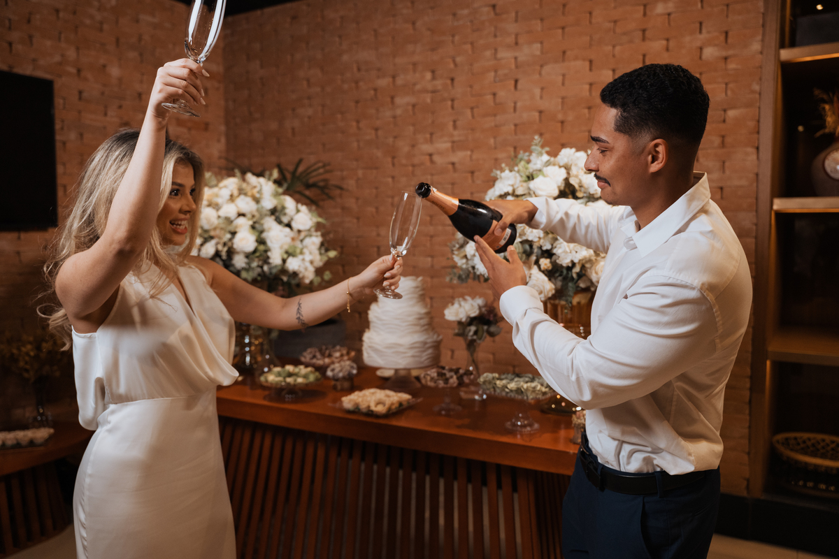 Casamento no Restaurante Coco Bambu Shopping Market Place de Larissa e João por Anderson Crepaldi Fotografia