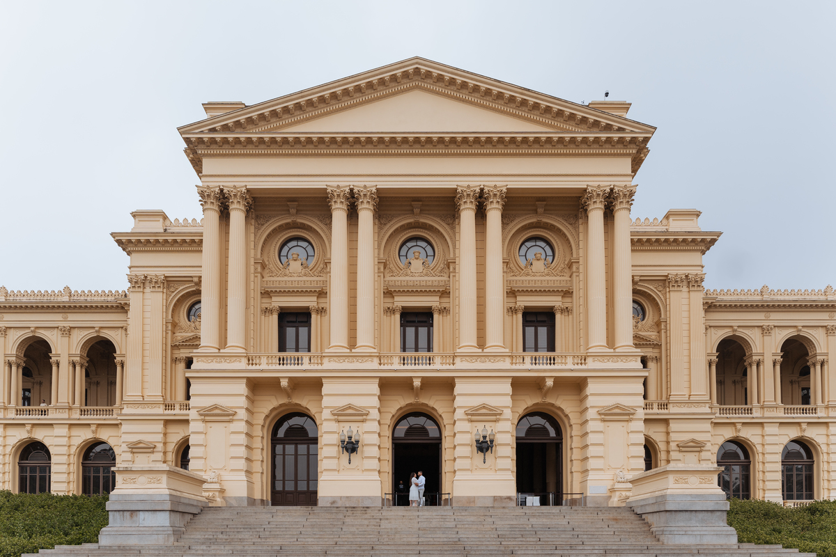 Ensaio pré casamento no Museu do Ipiranga/Parque da Independência de Vitoria e Adlai por Anderson Crepaldi Fotografia