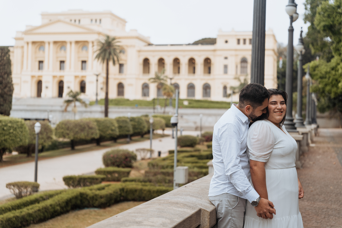 Ensaio pré casamento no Museu do Ipiranga/Parque da Independência de Vitoria e Adlai por Anderson Crepaldi Fotografia