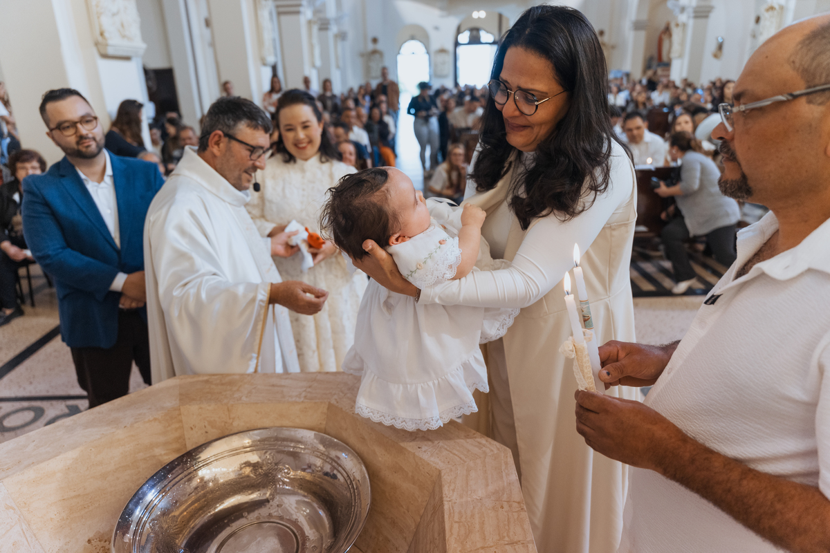 Batizado na Paróquia Cristo Rei Tatuapé de Maria Vitória por Anderson Crepaldi Fotografia