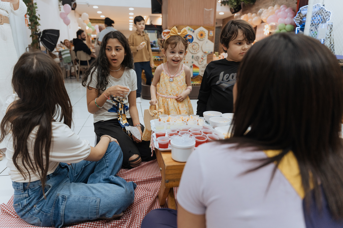 Festa de aniversário infantil com tema Fazendinha no Magic Joy Buffet de Alice por Anderson Crepaldi Fotografia