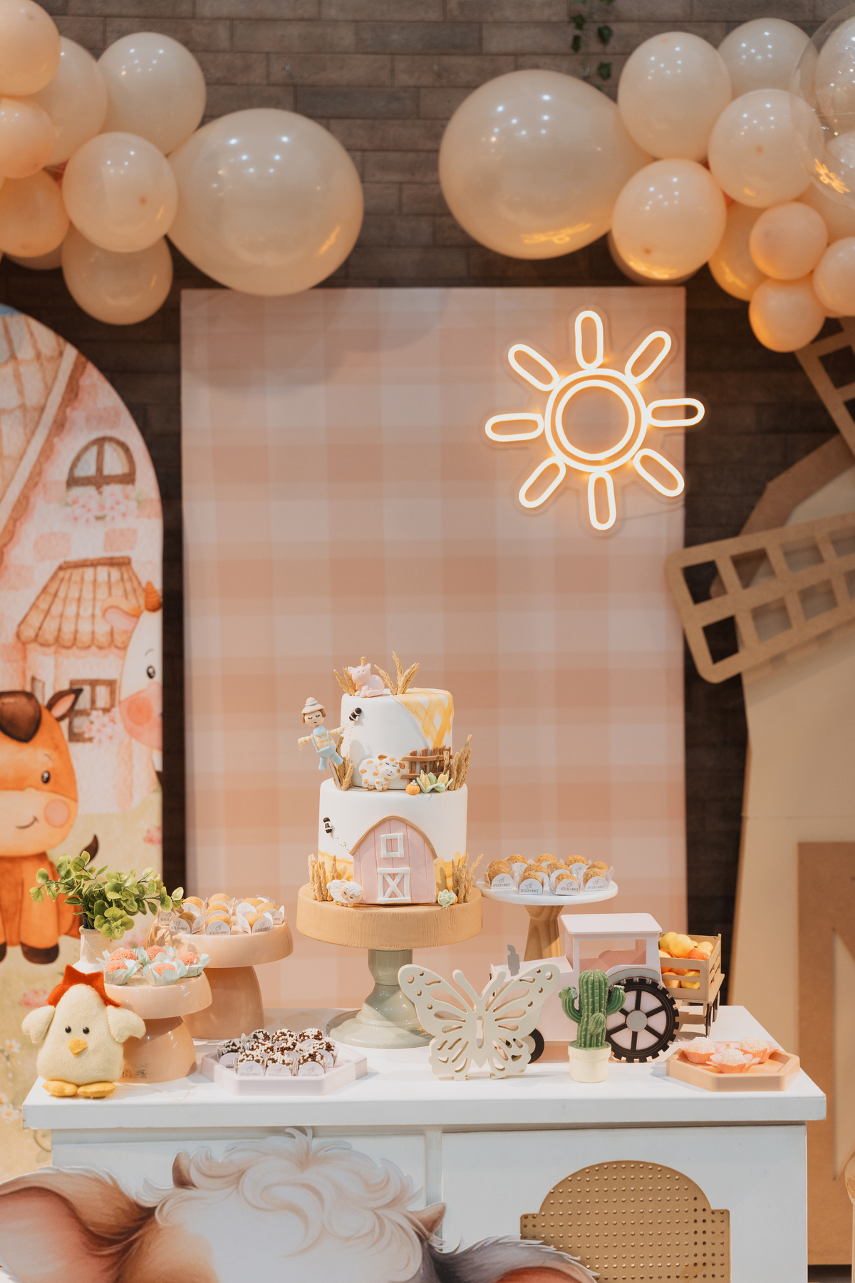 Festa de aniversário infantil com tema Fazendinha no Magic Joy Buffet de Alice por Anderson Crepaldi Fotografia
