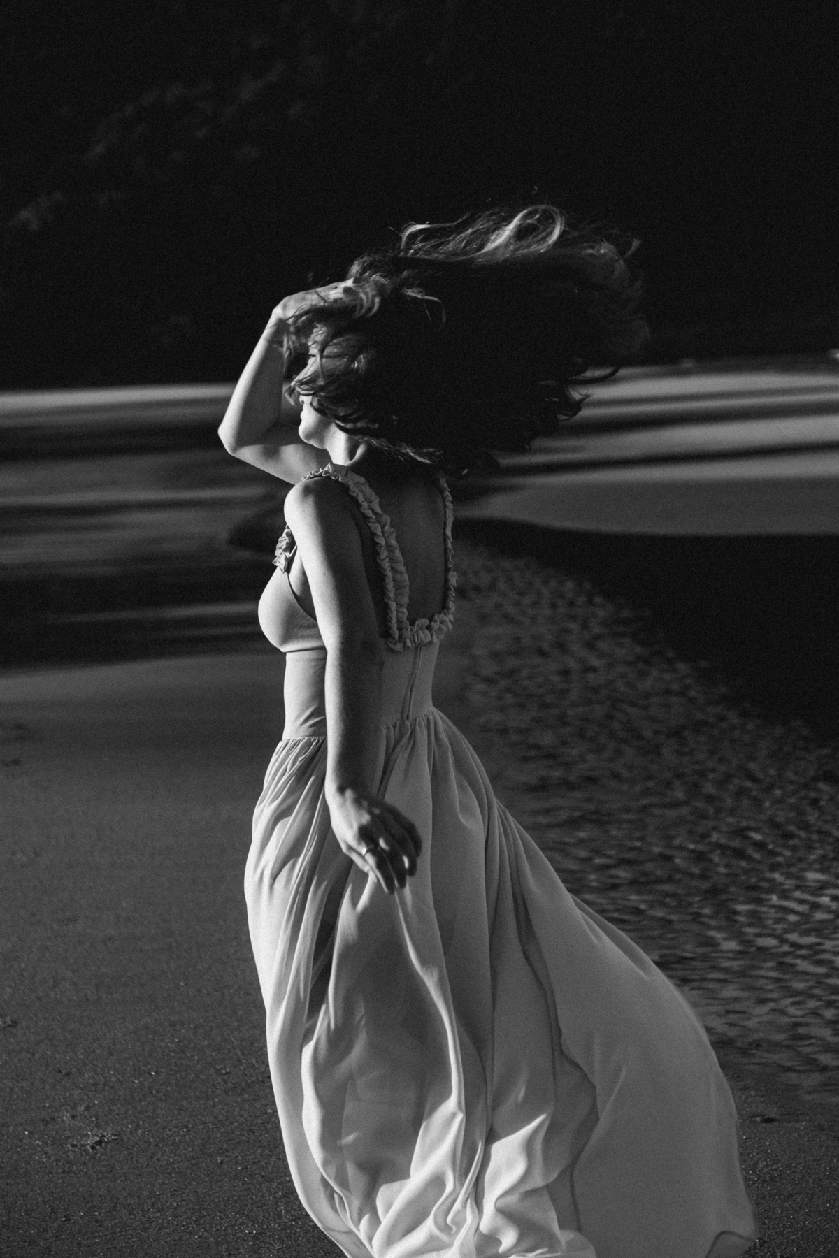 Ensaio pré-wedding na praia do Guaiúba no Guarujá de Letícia e Thomas por Anderson Crepaldi Fotografia