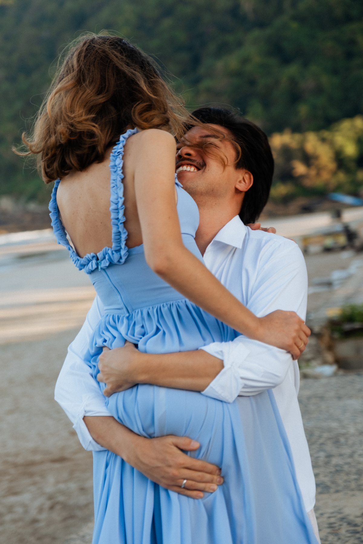 Ensaio pré-wedding na praia do Guaiúba no Guarujá de Letícia e Thomas por Anderson Crepaldi Fotografia