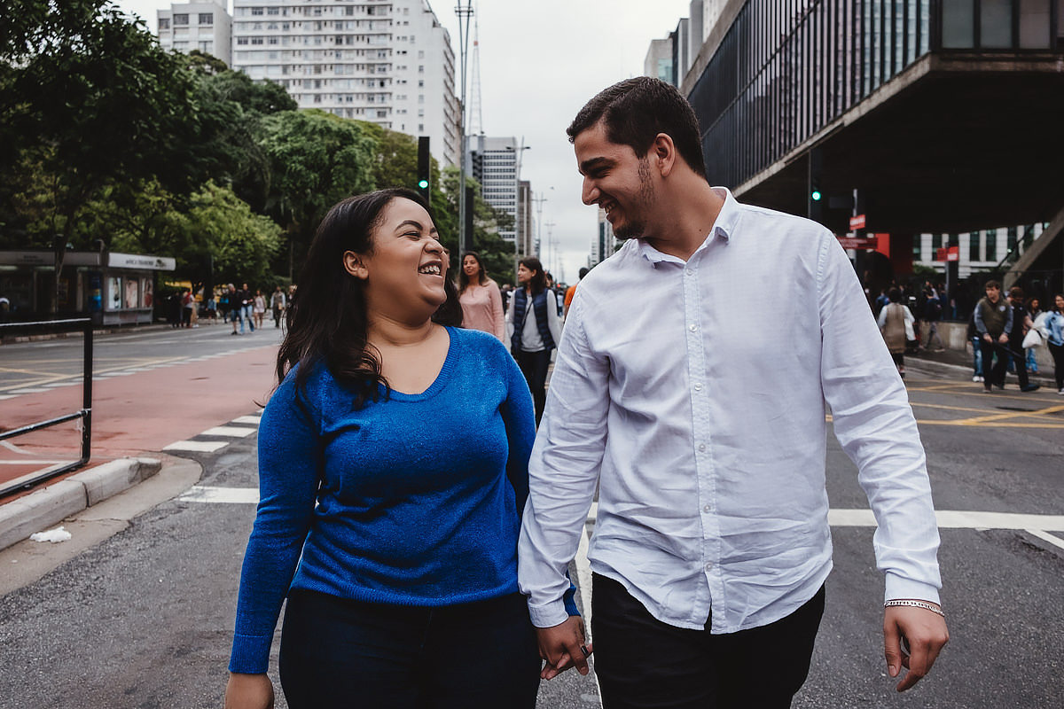 Ensaio Pré-Casamento na Avenida Paulista em São Paulo realizado por Anderson Crepaldi Fotógrafo de Casamento