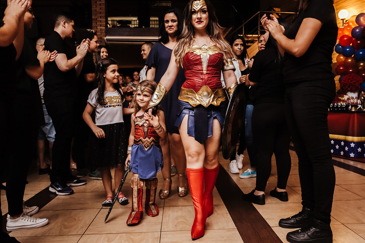 Festa Infantil Mulher Maravilha no Planeta Kids Altos de Santana por Anderson Crepaldi