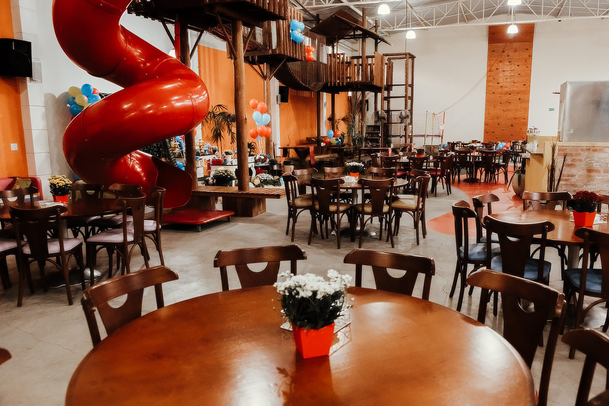 Festa Infantil de 01 ano da Maria Luisa tema galinha pintadinha no Espaço Araucárias