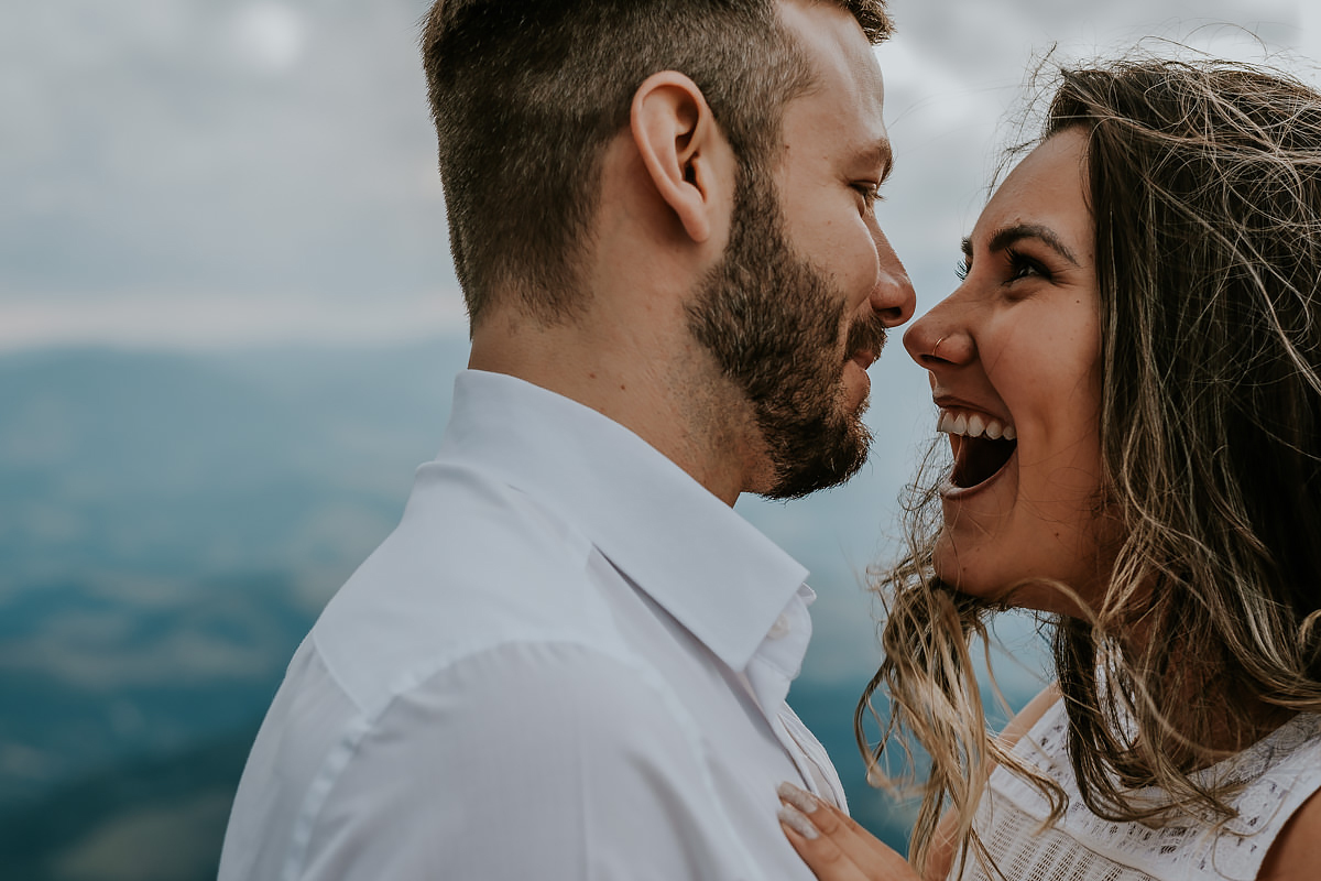Ensaio Fotográfico de Casal no Pico Agudo em Santo Antonio do Pinhal realizado por Anderson Crepaldi, Fotógrafo de Casamento em SP, São José dos Campos e Vale do Paraíba