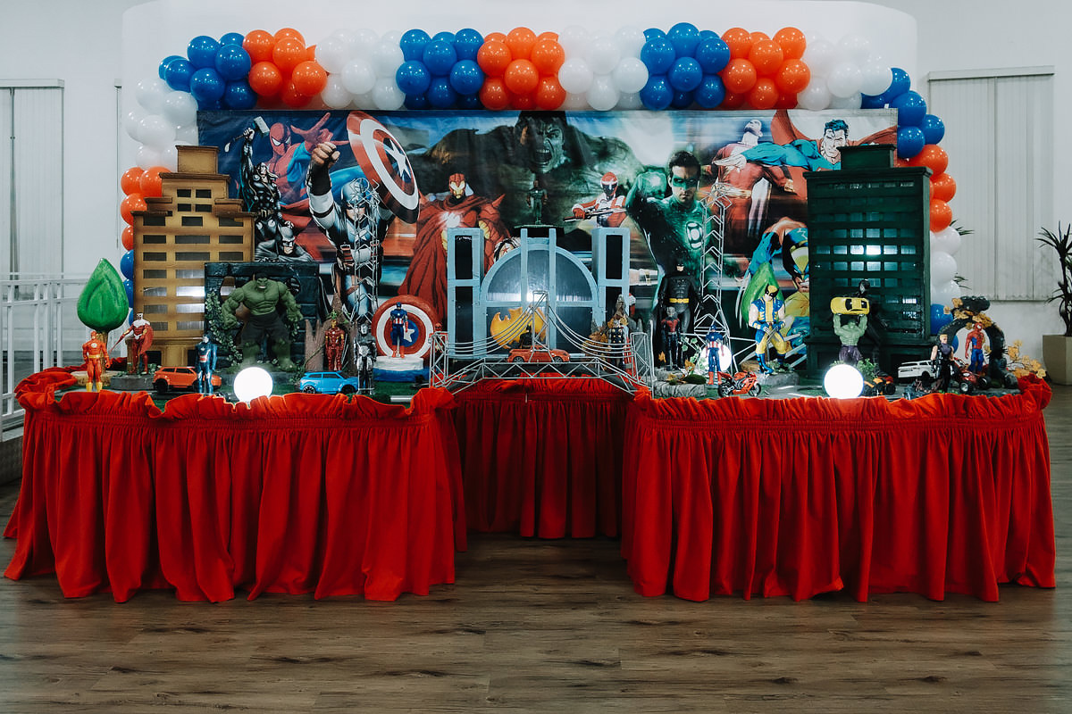 Festa Infantil tema Super Heróis, no Buffet Brincar e Sonhar na Moóca, realizado por Anderson Crepaldi