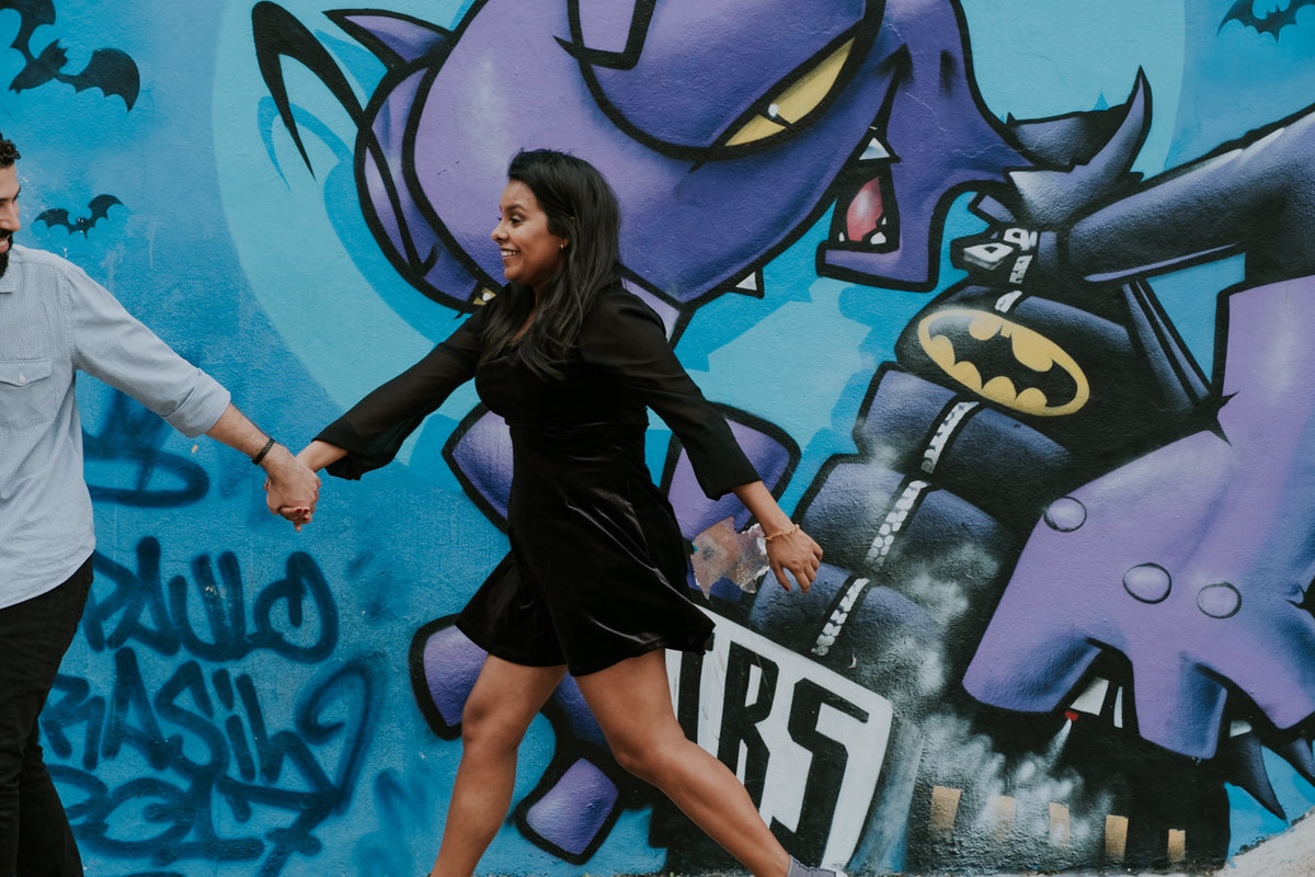 Ensaio Fotográfico Pré-Casamento no Beco do Batman, de Rafaela e Anderson realizado por Anderson Crepaldi Fotógrafo de Casamento SP