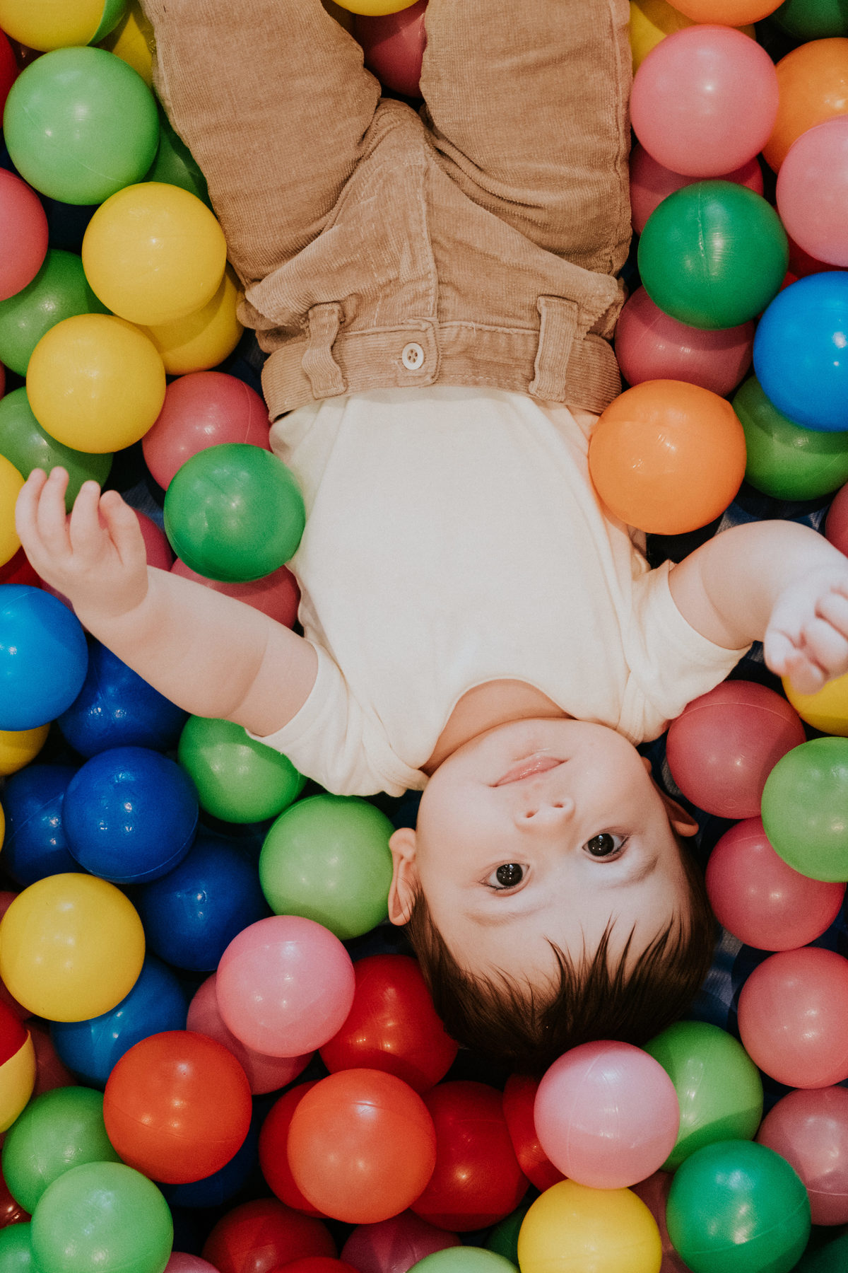 Acompanhamento fotográfico infantil de seis meses feito por Anderson Crepaldi Fotografia