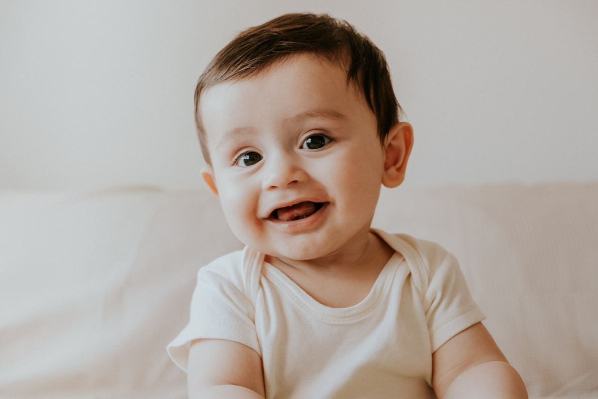 Acompanhamento fotográfico infantil de seis meses feito por Anderson Crepaldi Fotografia