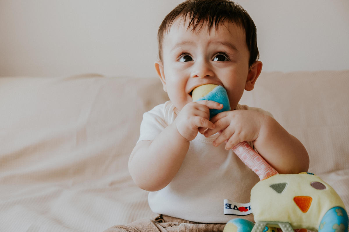 Acompanhamento fotográfico infantil de seis meses feito por Anderson Crepaldi Fotografia