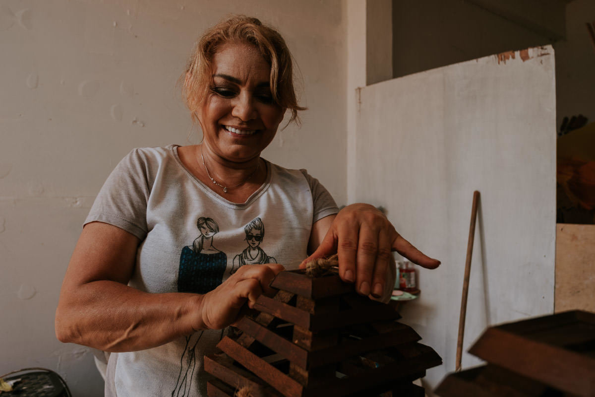 Casamento realizado em casa no estilo DIY Kamila e Paulo com buffet vegetariano