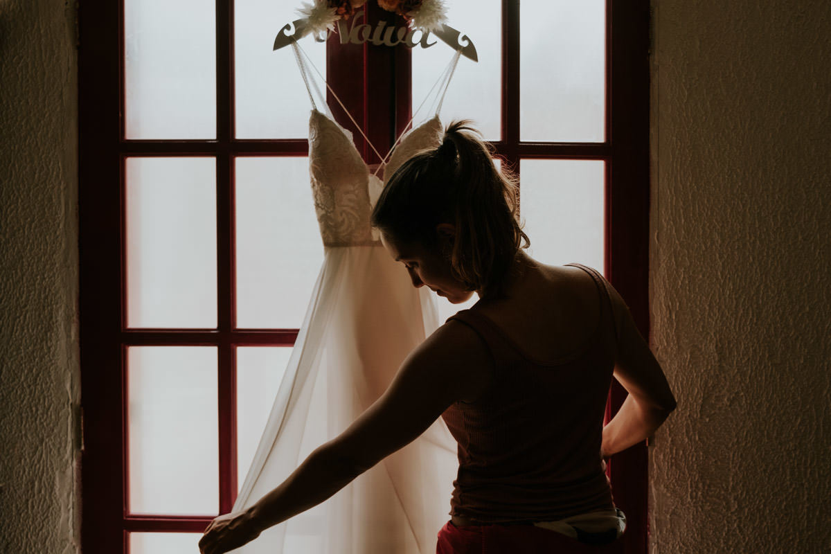 Casamento realizado em casa no estilo DIY Kamila e Paulo com buffet vegetariano