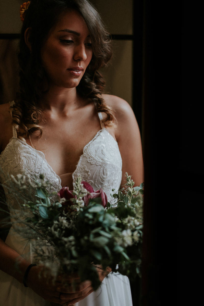 Casamento realizado em casa no estilo DIY Kamila e Paulo com buffet vegetariano