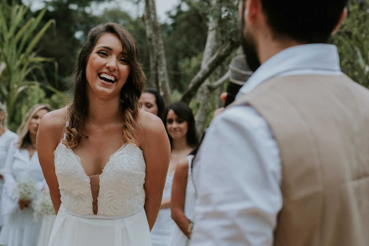 Casamento realizado em casa no estilo DIY Kamila e Paulo com buffet vegetariano