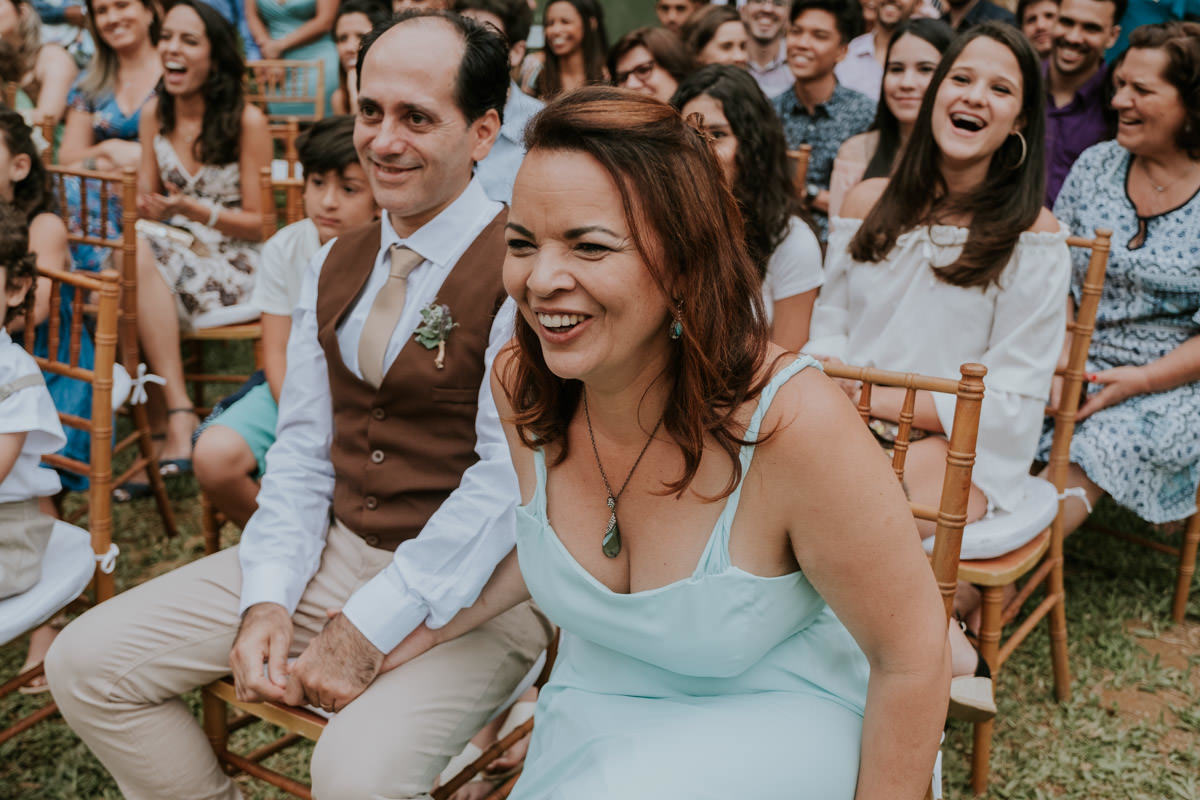 Casamento realizado em casa no estilo DIY Kamila e Paulo com buffet vegetariano