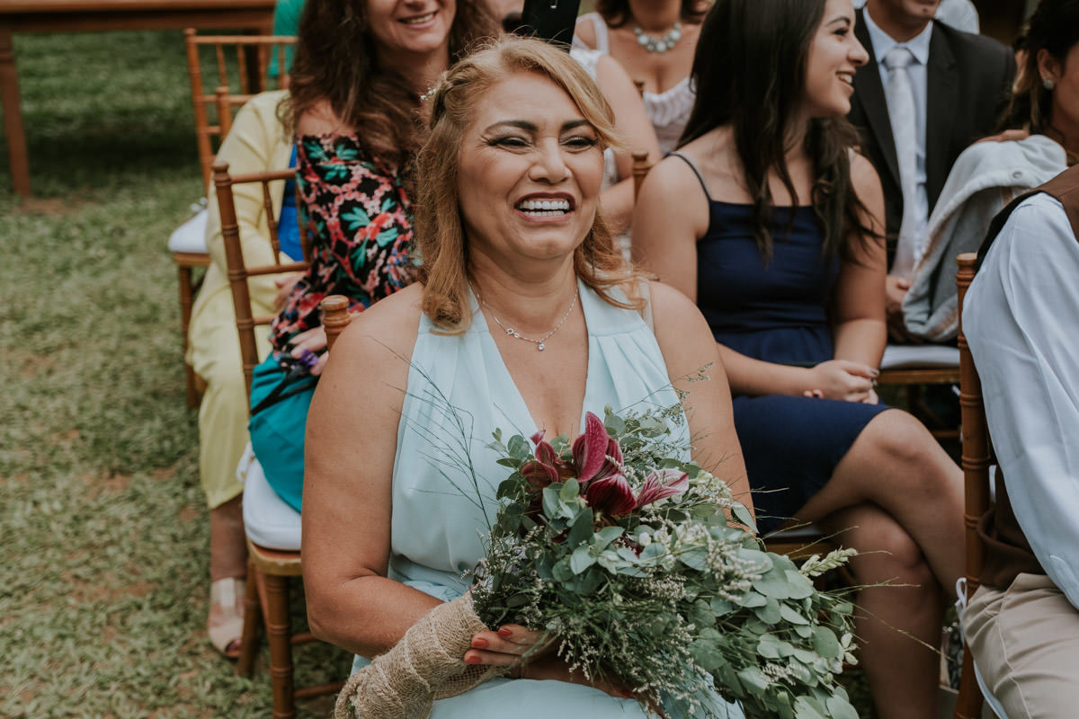 Casamento realizado em casa no estilo DIY Kamila e Paulo com buffet vegetariano