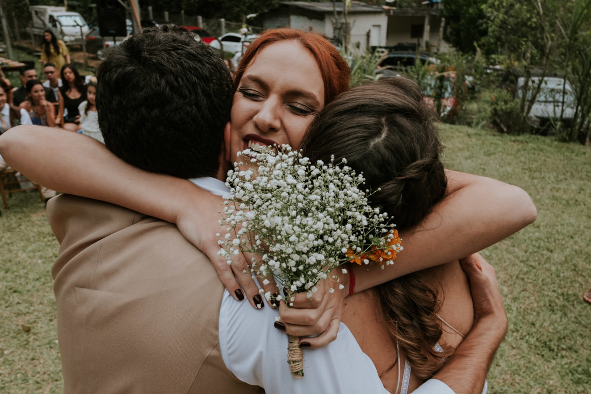 Casamento realizado em casa no estilo DIY Kamila e Paulo com buffet vegetariano
