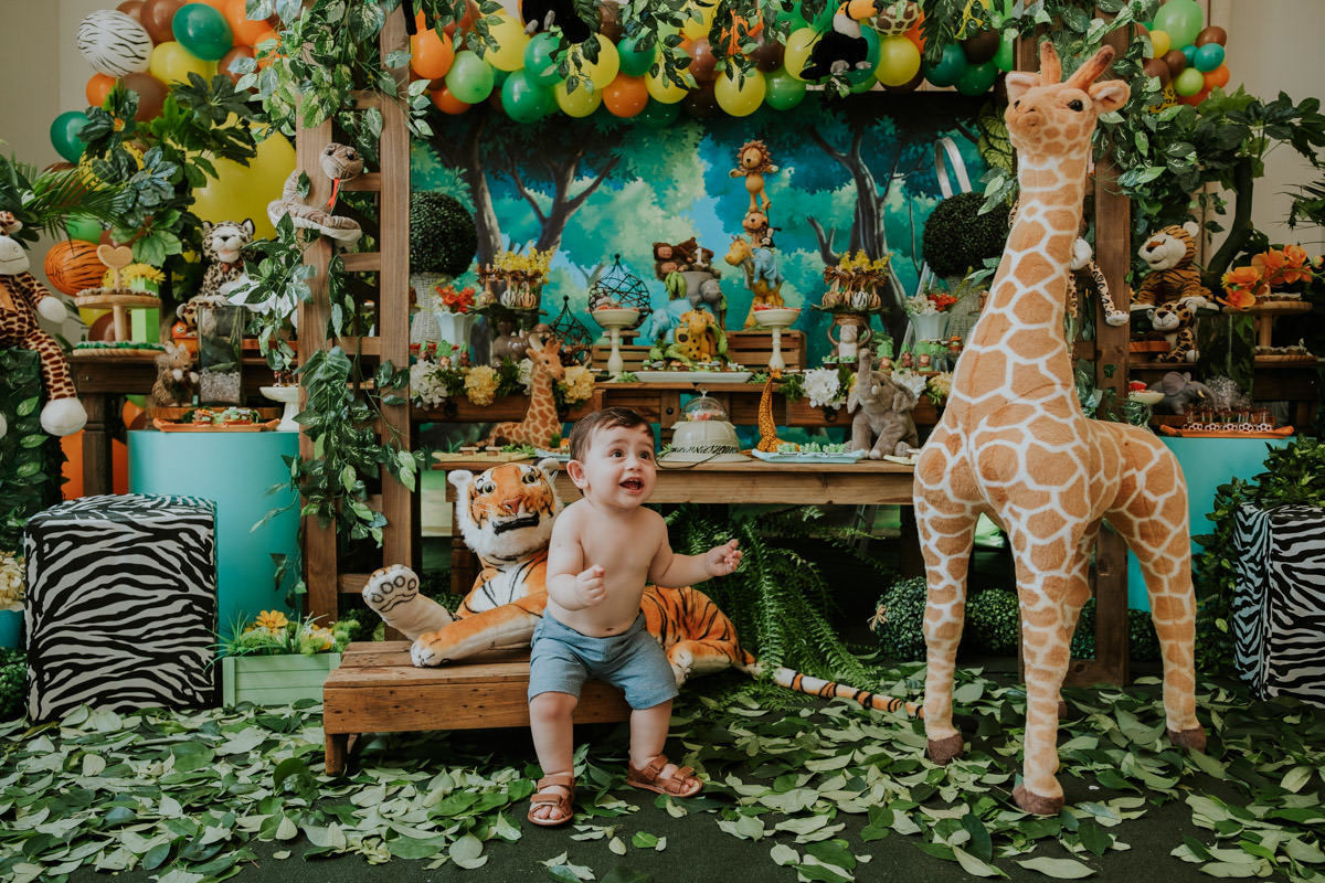Festa de aniversário infantil com tema safari em casa, em São Paulo, do João Tadeu por Anderson Crepaldi Fotografia