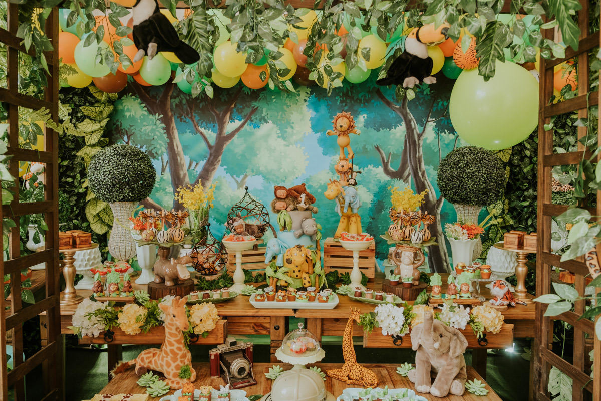Festa de aniversário infantil com tema safari em casa, em São Paulo, do João Tadeu por Anderson Crepaldi Fotografia