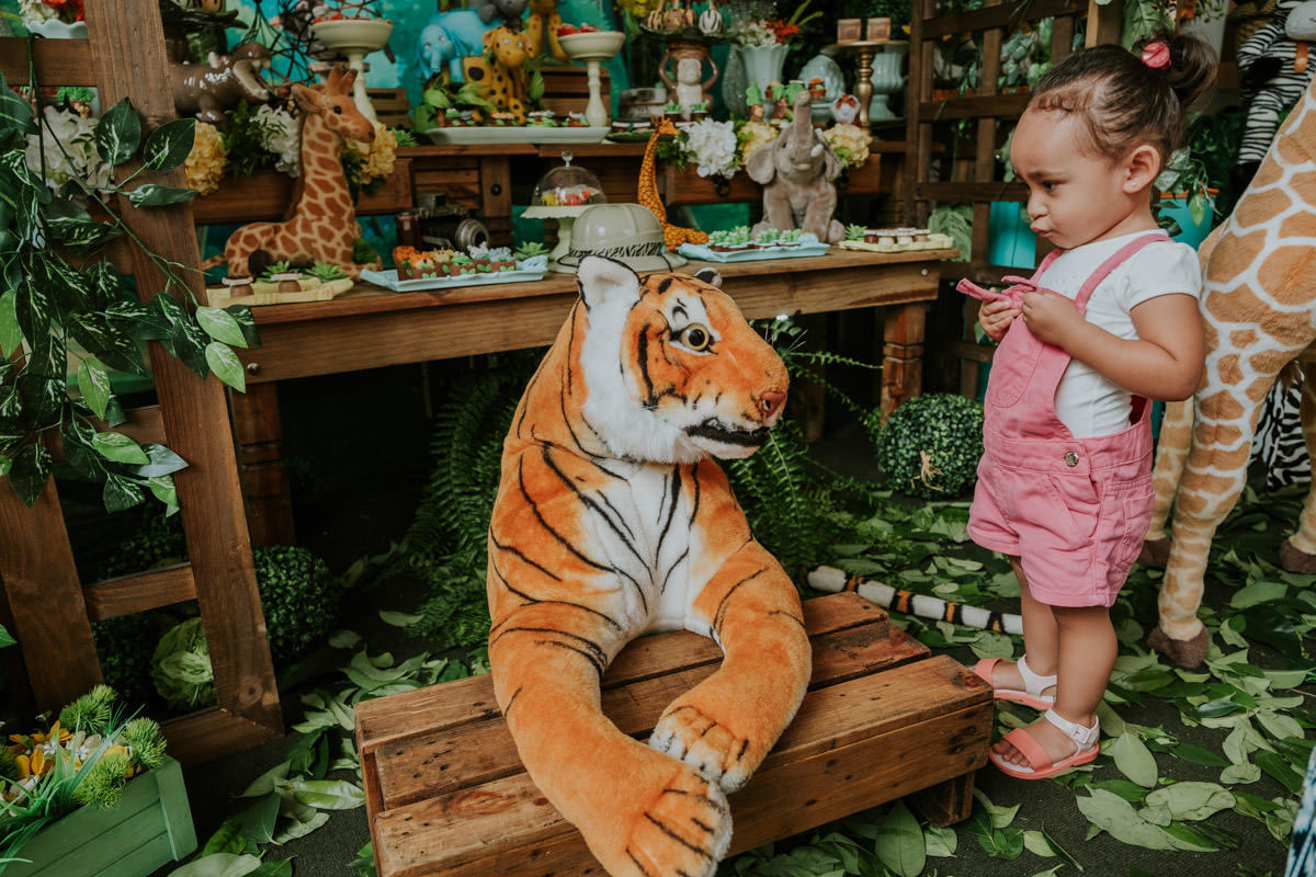 Festa de aniversário infantil com tema safari em casa, em São Paulo, do João Tadeu por Anderson Crepaldi Fotografia