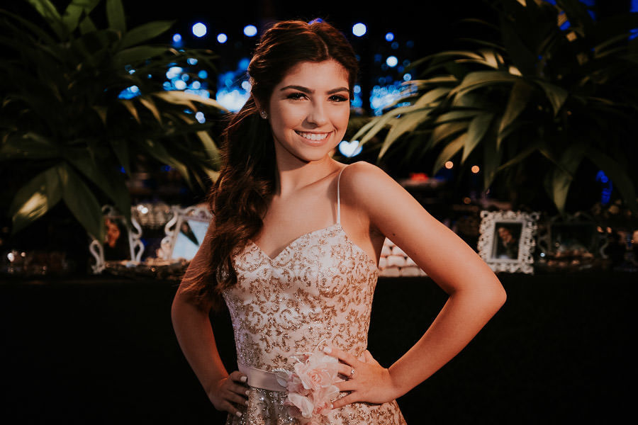 Festa debutante 15 anos da Marina Ruston no Espaço Le Síx em Jacareí, Fotógrafo Anderson Crepaldi e Assessoria Andrea Maia Camargo da Treebs