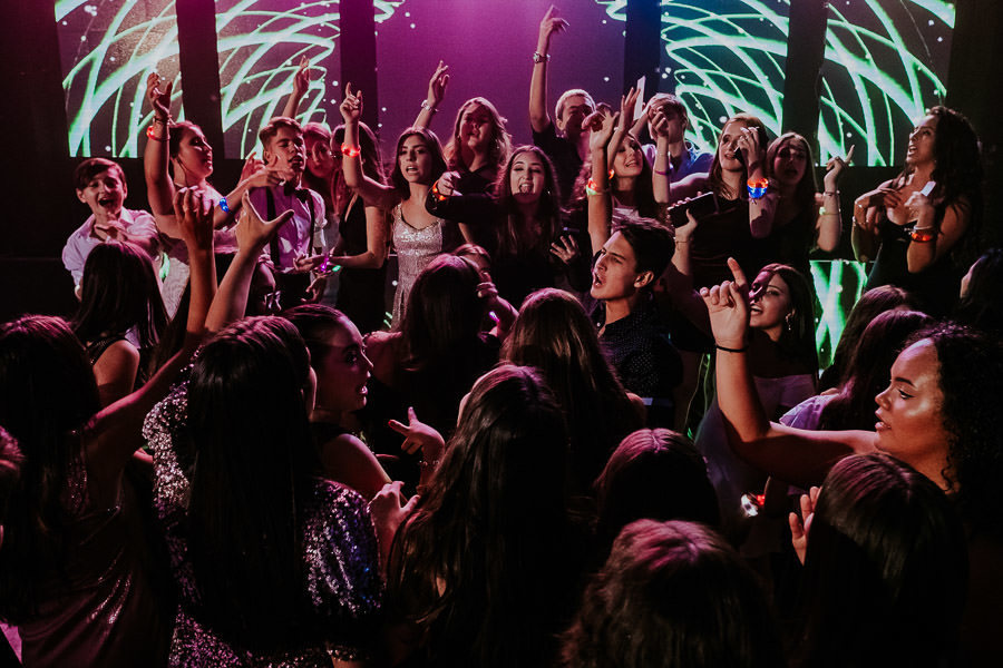 Festa debutante 15 anos da Marina Ruston no Espaço Le Síx em Jacareí, Fotógrafo Anderson Crepaldi e Assessoria Andrea Maia Camargo da Treebs