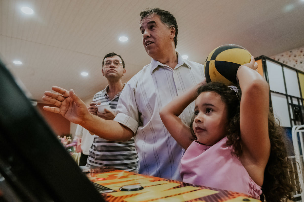 Festa de aniversário infantil no Buffet Folia e Fantasia tema As princesas de Trinity e Kayla por Anderson Crepaldi Fotografia
